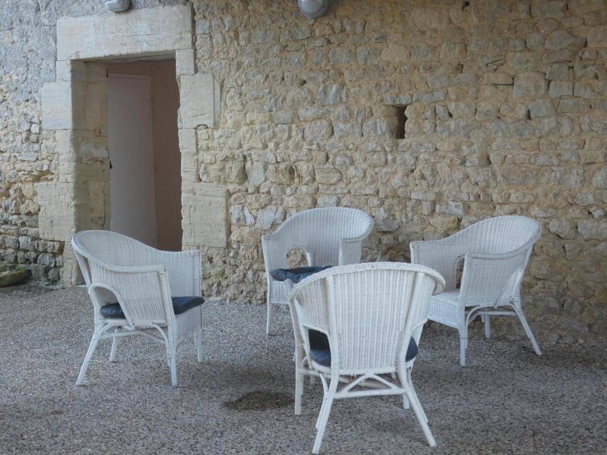 Hotel Restaurant Le Clos De L 'Ancien Pressoir Commes Exterior photo
